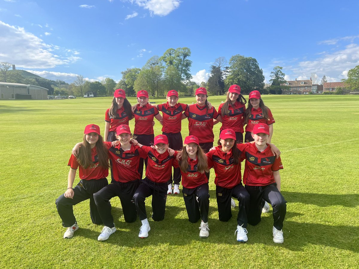Great day for the Under 13 girls at Millfield. Smiles all round and lots of good cricket played. Well Done Girls 🏴󠁧󠁢󠁷󠁬󠁳󠁿