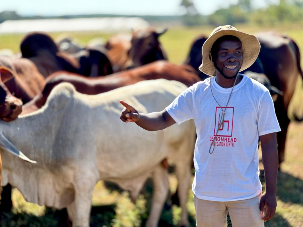 Last time I visited Banket, I was focused on honing my artificial insemination and cattle management skills. But today, my journey was about learning and sharing. 🌾🐄🐖 I was impressed with the diversity and innovation on display at Singapore Farm.