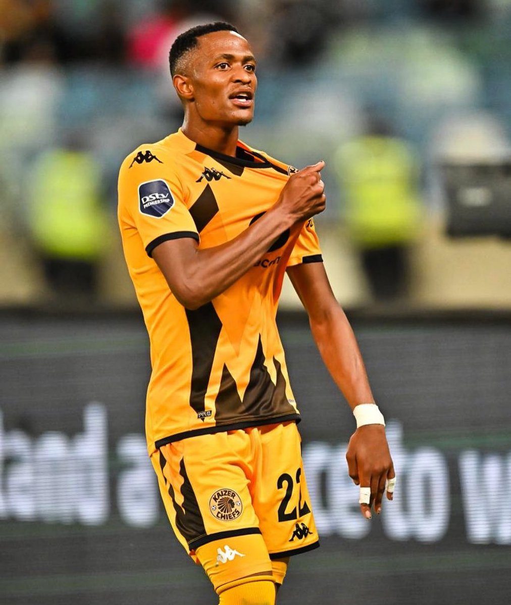 @RealTshemedi This is not what we followed you for, stop embrassing  us. Pirate will never be good to us. Shandre Campbell is clear ✌️💛