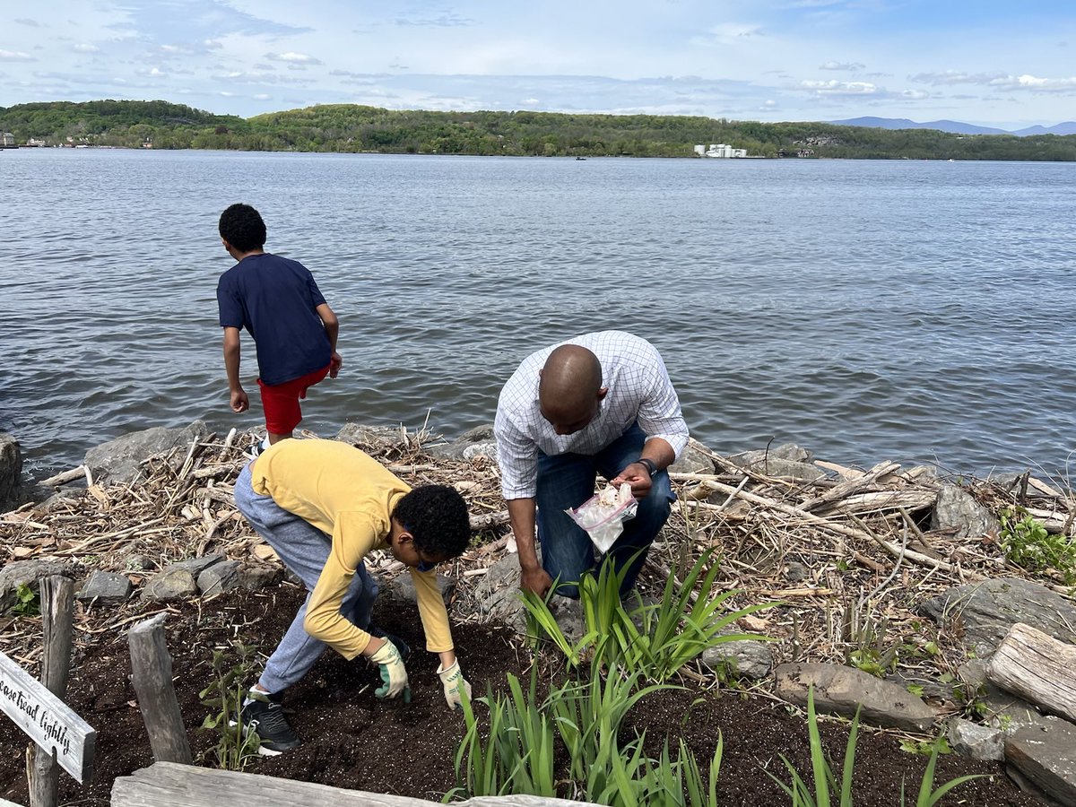 Good time this afternoon in the Hudson Valley with the boys, participating in the @riverkeeper Sweep Day of Service. Awesome to be outside with the sun shining, on I Love My Park Day. Love to all.