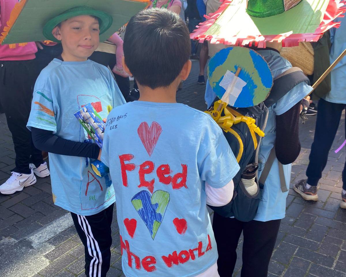 LPH girls &amp;boys were out in force at the Brighton Children's Parade today. They had 'Feed the World' as their theme and their giant food scales balanced with food looked amazing, as did the t shirts each child had created for the event #community #feedtheworld @brightonfestival