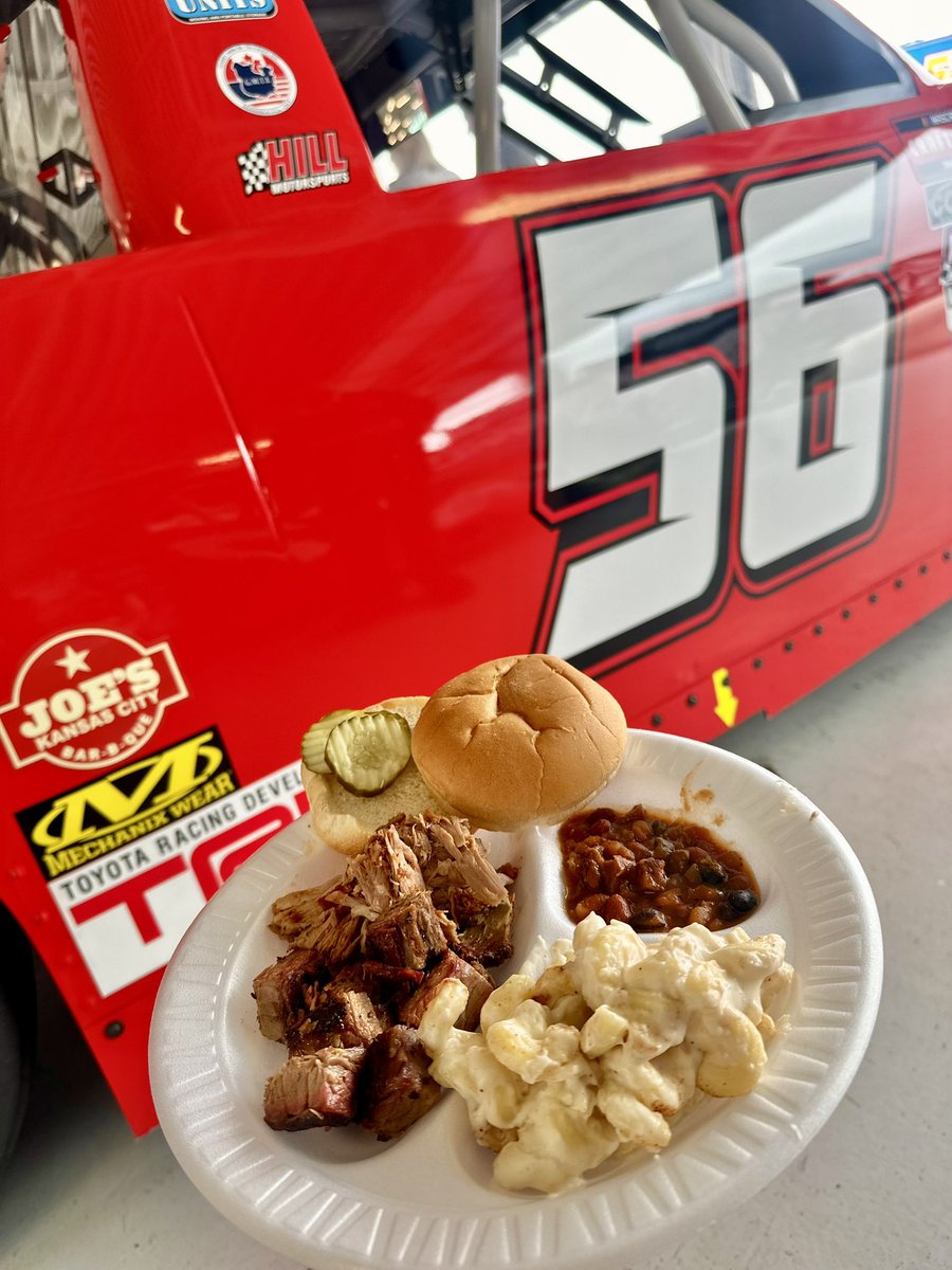The guys are eating good thanks to @joeskc! Check them out at one of their three KC locations next time you’re in town, you will be glad you did!