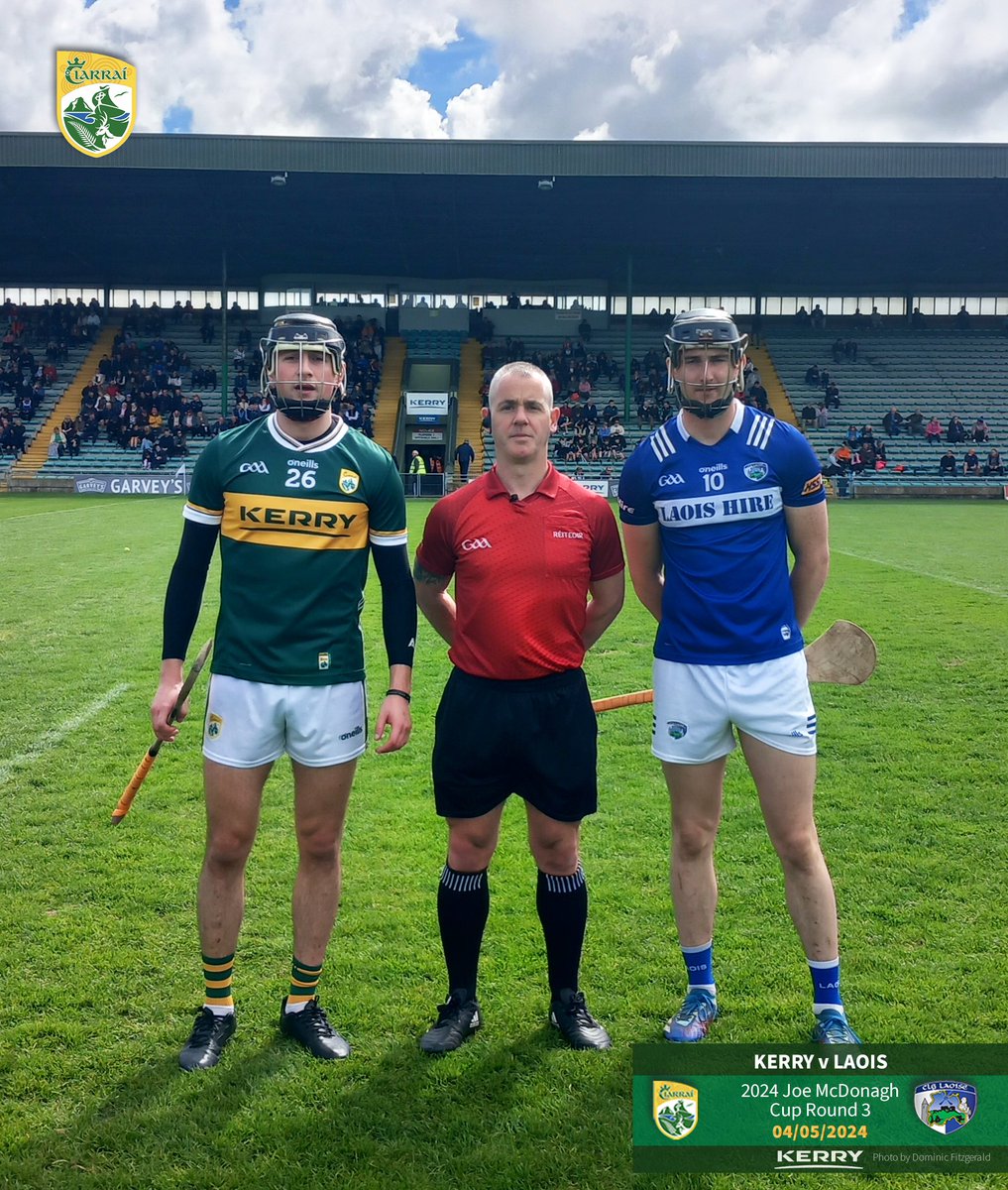 Kerry captain Tomás O'Connor with match referee Colm McDonald and Laois Captain captain Aaron Dunphy. #WeAreKerry #CiarraíAbú #GiveRespectGetRespect