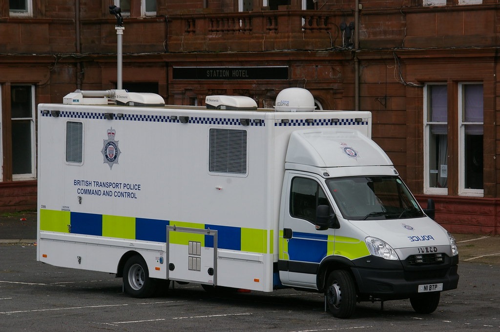 What looks like a former PSNI command and control unit is on site at River Lodge, Trudder #Newtownmountkennedy 

Personally, I fear for those thinking of attending any protest in the town Monday. This is not good news, but it seems to confirm the rumors of Northern Irish police…