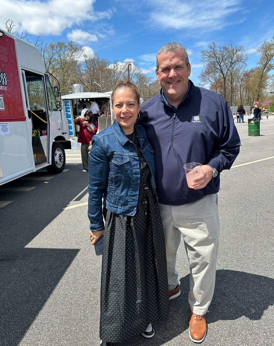 What a fantastic Menu for Success Food Truck Event today with @RIDeptEd at @LHSRI. Townie Lemonade, CF Warriors empanadas, Lincoln Lions chicken sliders and much much more. With @AInfanteGreen!