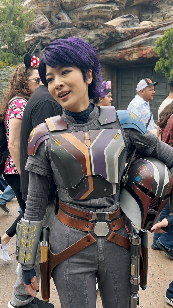 my friend was wearing a zeb disney bound and sabine asked her where agent kallus was. we were HOLLERING 💀💀💀
