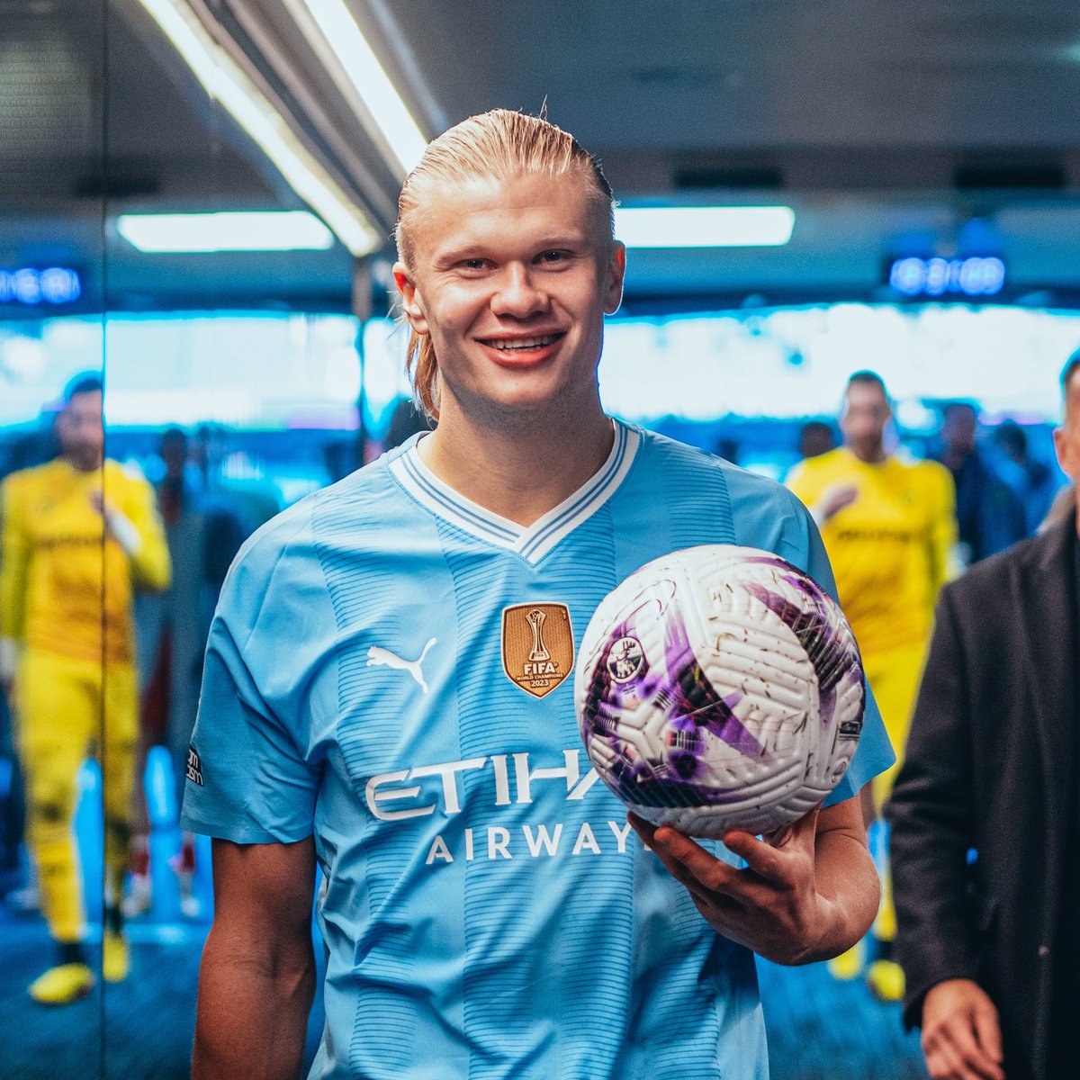 Una ⚽ más para Erling Haaland 🇸🇯 (23) en su carrera con el #City, hoy le anotó un poker al #Wolverhampton por la fecha 35 de la #PremierLeague. Con los ciudadanos suma: 88 GOLES 15 ASISTENCIAS En 94 partidos, números abismales, aunque sea un simple 'empuja pelotas'.