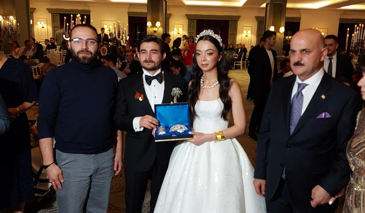 İlçe Başkan Yardımcımız Tunahan Öztürk ve Yönetim Kurulu Üyelerimiz, Karakaya Harfiyat firma sahibi Nuri Karakaya'nın kızı Hazal Hanım ile Nuri Furkan Bey'in düğün merasimine katılım sağladılar.