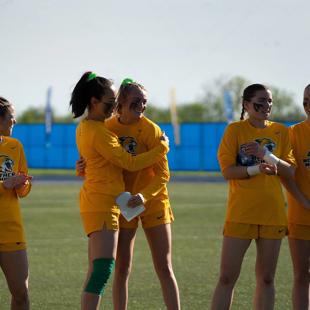 nmuwlax tweet picture