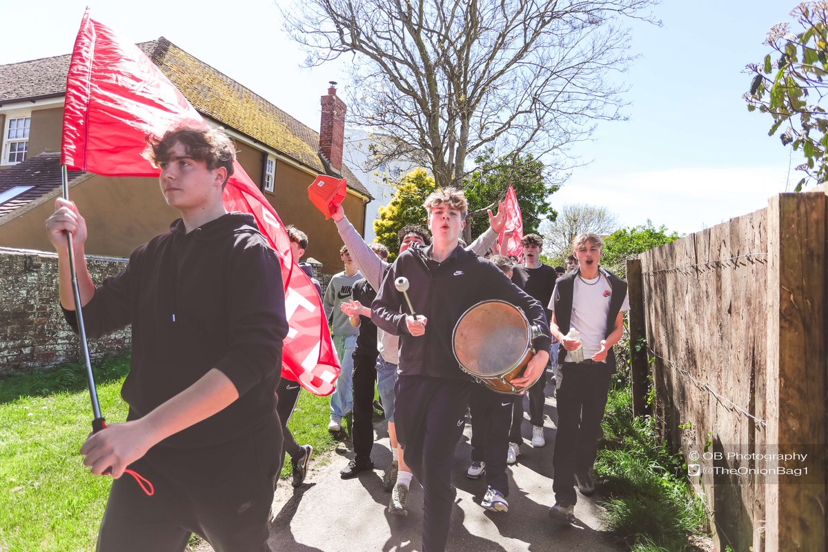 Bring the noise ... The @seafordtownfc locals arrive in good voice before todays @TheSCFL Div 1 Play Off Final v @wick_club . Bumper crowd for the big match ...