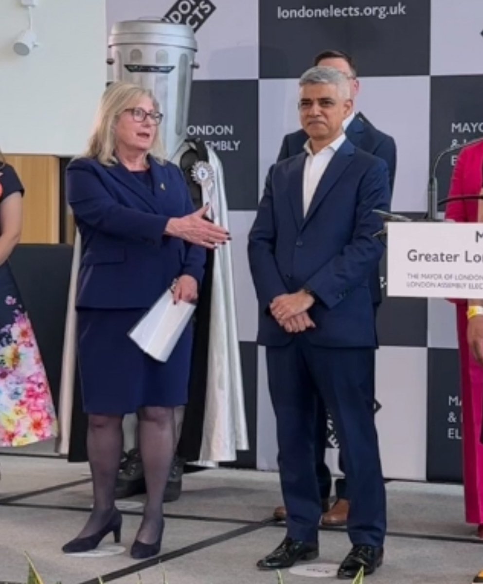 London Mayor Sadiq Khan appears to IGNORE his rival offering to shake his hand as she attempted to congratulate him for winning a third term as London Mayor. Khan ignored his female competitor, after she stuck out her hand and said “well done” twice. He then shook her hand…