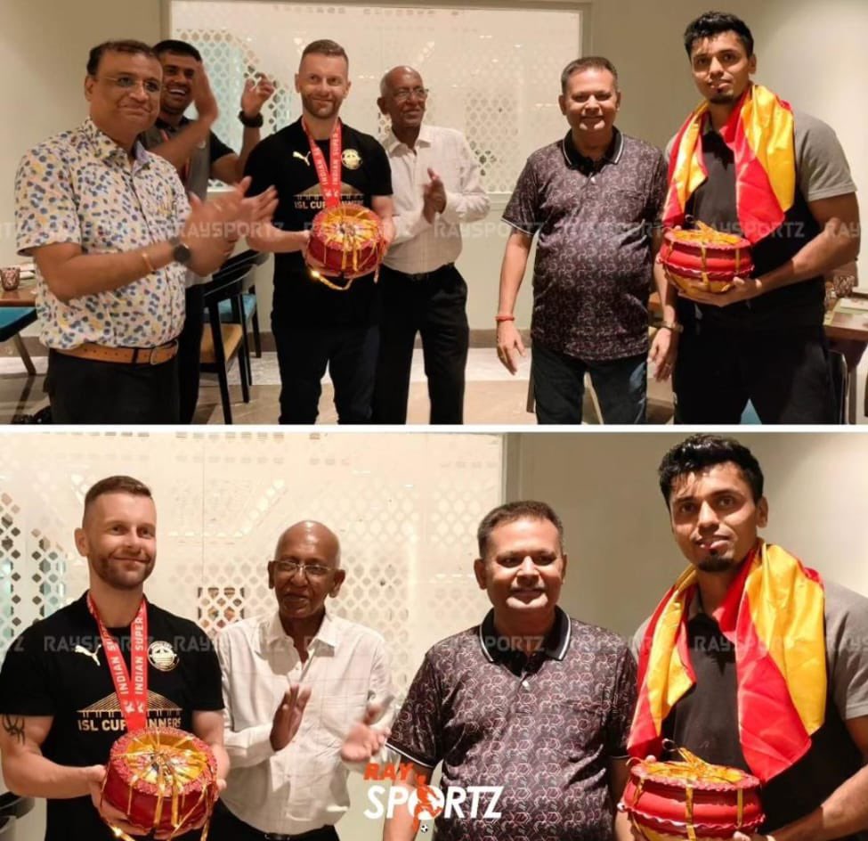 East Bengal Club officials visit Mumbai City FC team and congratulate them for beating Mohun Bagan in ISL Final.

Former East Bengal Stalwart Rahul Bheke honoured.

#IndianFootball