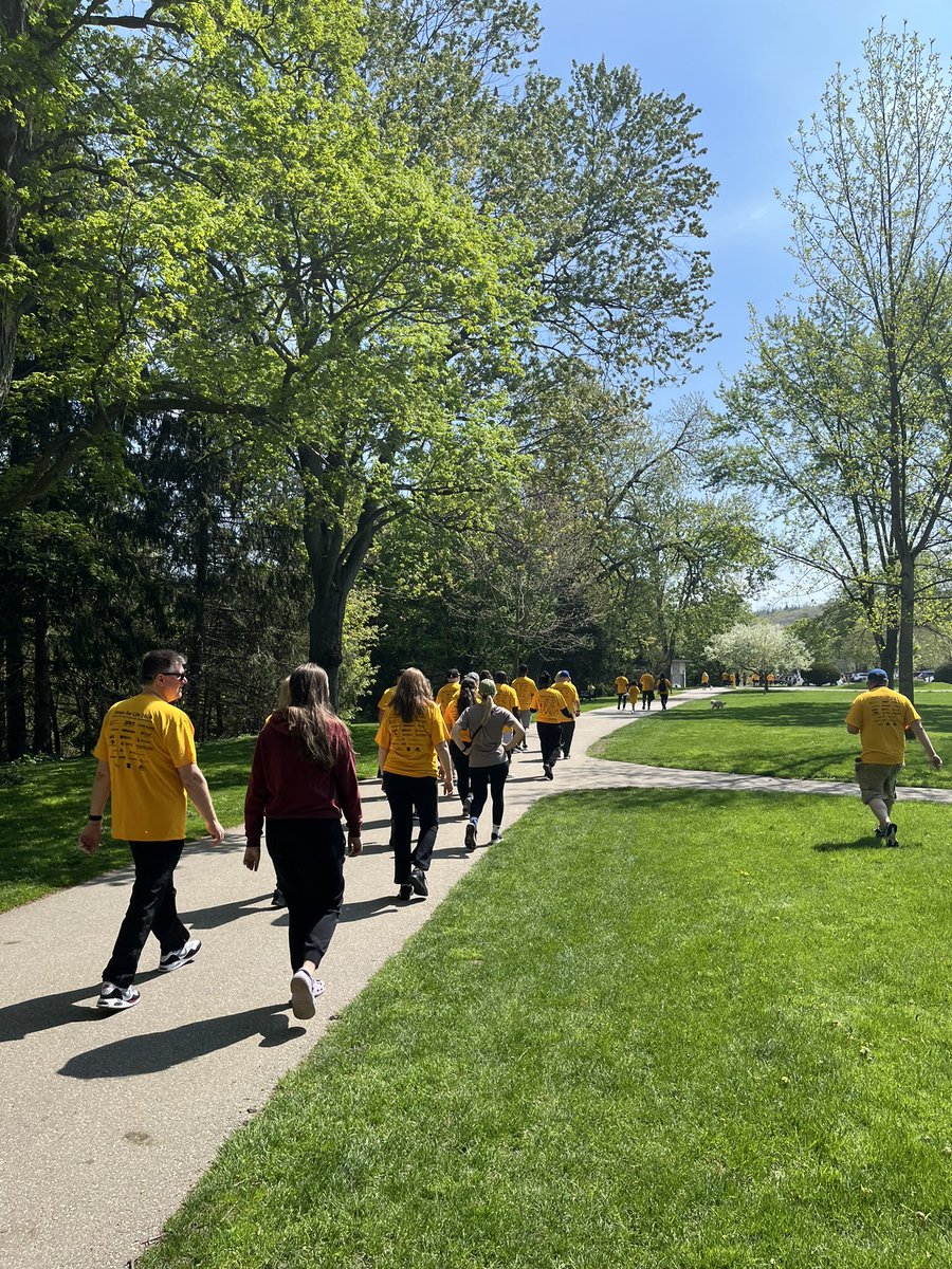 At the annual Steps for Life walk today. Each year, around 1000 Canadians lose their life on the job or because of an injury or illness related to their work. It’s unacceptable. There remains so much more we can do at all levels of govt. Thank you for the invitation. #ldnont