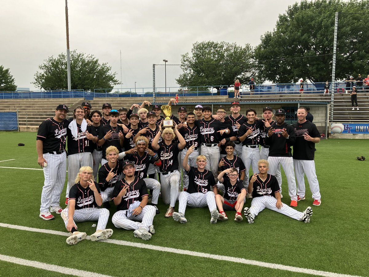 Bi-District Champion Broncos! 3-2! <a href="/legacybaseball9/">Legacy Baseball</a> on to the next round 💪