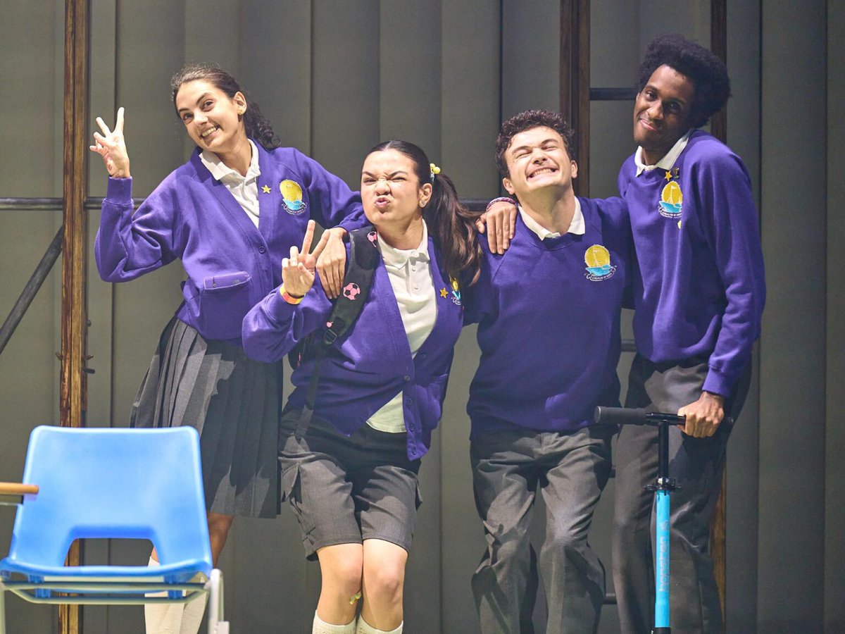 Schoolchildren from all over the region are visiting @TheatreRoyalNew to learn life lessons from @NickAhad's adaptation of @OnjaliRauf's much-loved The Boy at the Back of the Class. FREE TO READ: theqt.online/learning-lesso…