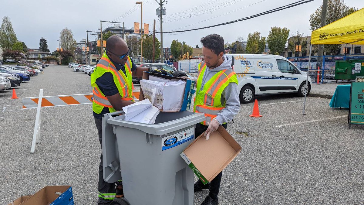 You have 1 hour left #Vancouver! Bring your documents to 2500 Franklin St to have them shredded and #protect against #identity #theft & #fraud!
