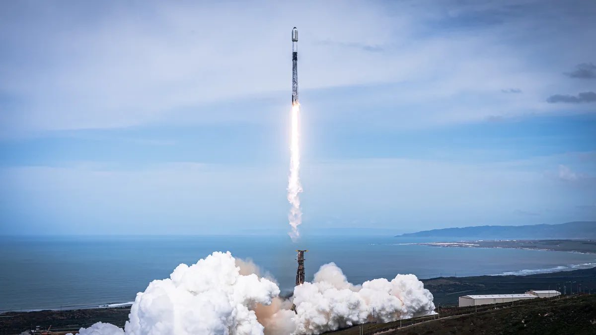 SpaceX employee sues company for alleged sexual discrimination, retaliation

space.com/spacex-employe… 

#SexualHarassment #Discrimination #SexualDiscrimination #EmployeeRights #SpaceX #GenderGap #PayGap