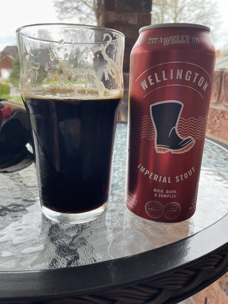 Minor violation as I took a few sips b4 pic😱🍺 Happy #Stouturday Lads! The last of my 3 delish Imp stouts from @WellingtonBrew in Guelph. #strongbeer My compliments to the brewmaster!