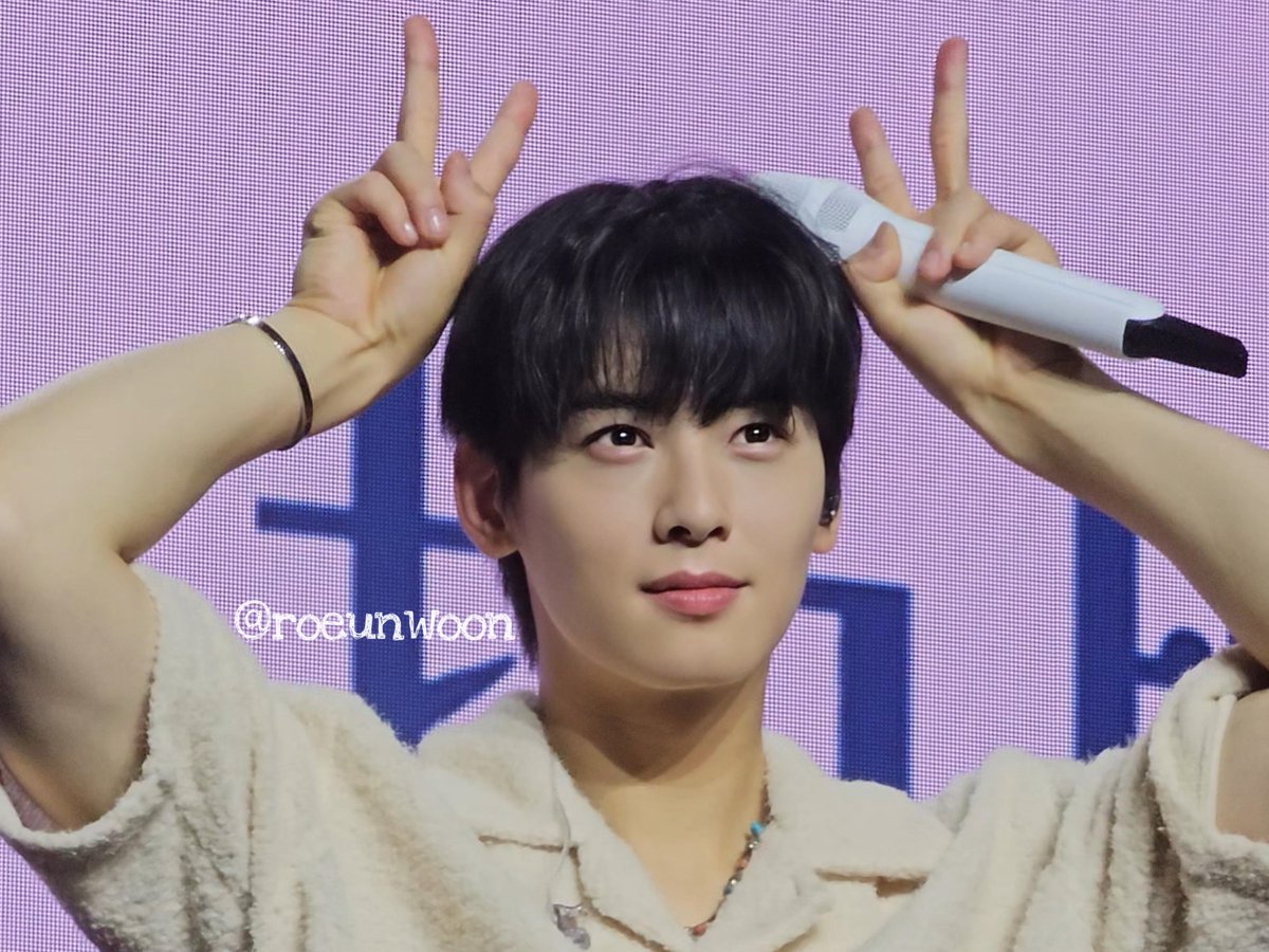 20240426
2024 Just One 10 Minute 
[Mystery Elevator] in Hong Kong

🐰

#MysteryElevator #JUSTONE10MINUTE 
#차은우 #CHAEUNWOO #チャウヌ #ชาอึนอู #ASTRO #아스트로