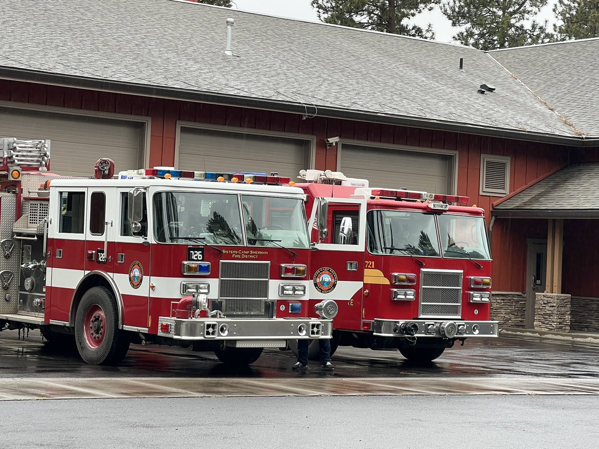 More fire 🔥 service touring of @OregonFireChief @ORfirefighters operations @SistersOR @BendOregon @PIOMarkBrady @fireengineering @floridaFFsafety @5AlarmTaskForce @western_fire @ChiefOttoDrozd @saraanne71 @RealBritaHorn @Donnie_Hutch @SPrziborowski @ChiefRubin @LifeScanSaves