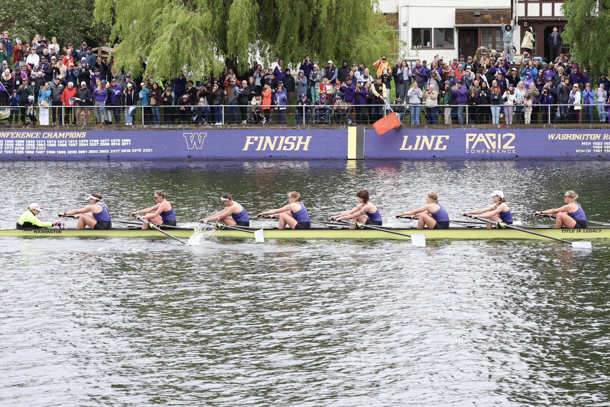 The University of Washington men’s and women’s rowing teams defeated the Italian National Team and the University of Wisconsin in both the Men’s and Women’s Windermere Cup 8+ races on the Montlake Cut today.

📸 @thedaily @UWDailySports