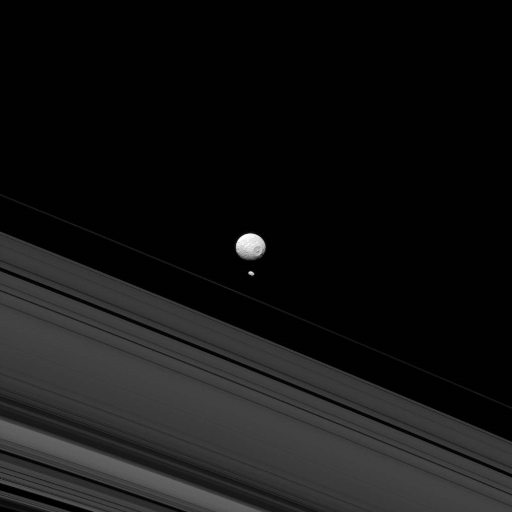 Mimas, Pandora ha gwalennoù Sadorn    

#bzhg #steredoniezh 

📷NASA/JPL-Caltech/Space Science Institute