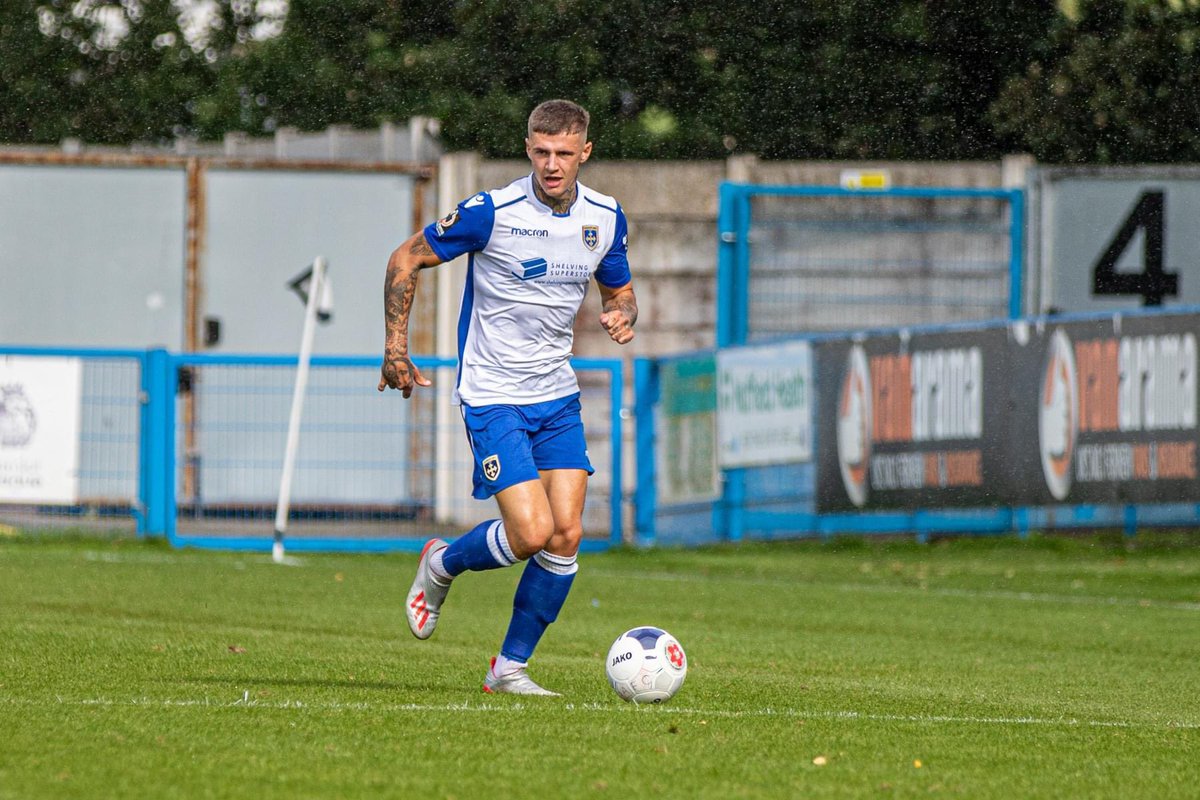 👏 | Congratulations @braadnicholson! The former Lion won promotion to the National League this afternoon with Boston United after a 2-1 victory at Brackley Town. #GAFC #GuiseleyTogether