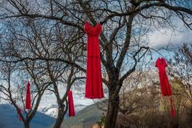 May 5th is #RedDressDay. Pls take this day (& other days of the yr) to honour the memories of missing and murdered Indigenous women and girls across Canada. May 5 reminds us of the racialized & genderized violence against #Indigenouswomen, evoking a presence by marking an absence