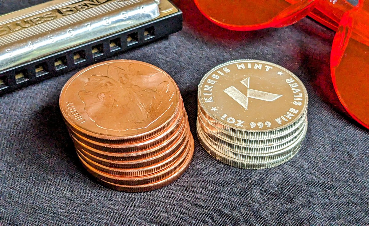 The original #poker chips. #copper coins for ante. #silver coins for the bets.  #soundmoney  W/o U.S. W/o prejudice. Land. Trade. @KinesisMonetary @sdbullion