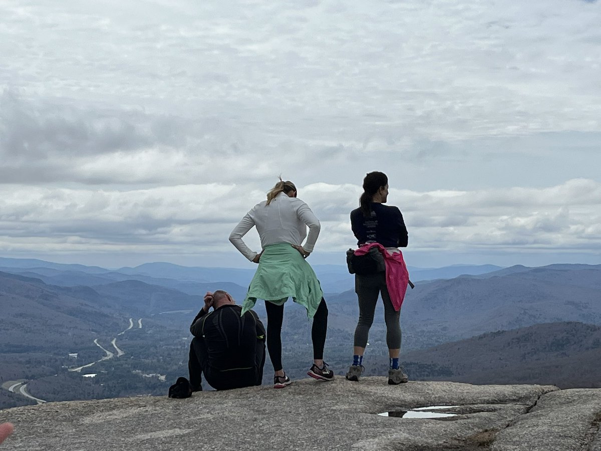 MarcHurBoston's tweet image. Hiking in the Whites, and the weather couldn’t have been better. #MtPemigewasset #NH