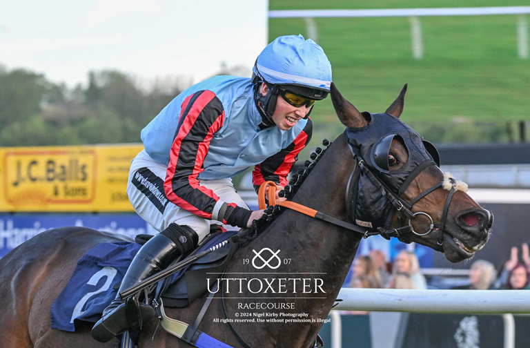 Race 7 San Miguel Handicap Hurdle Winner - Ambassador Trainer - Micky Hammond Jockey Joshua Thompson Owner David Parry Image taken by @nigekirby