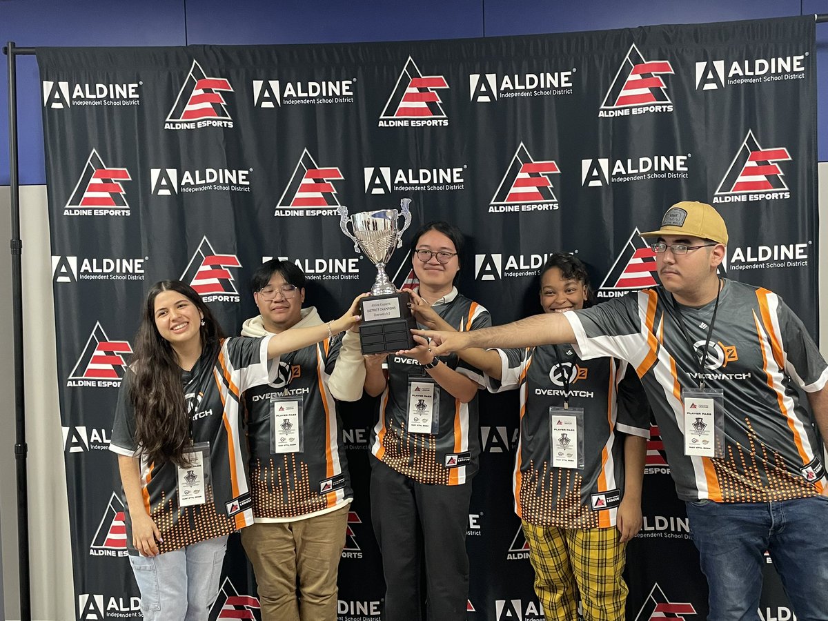 DrFavy's tweet photo. The winners!!! @AldineEsports Overwatch Champions 🏆 First Place 🥇 @BlansonCTEHS @Eisenhower_AISD It was a long day of competitions but so worth it to see these smiles 😊 Fantastic teamwork!!! #DayofDesign @MolitorDLSV1 https://t.co/RfYSQMRXDd