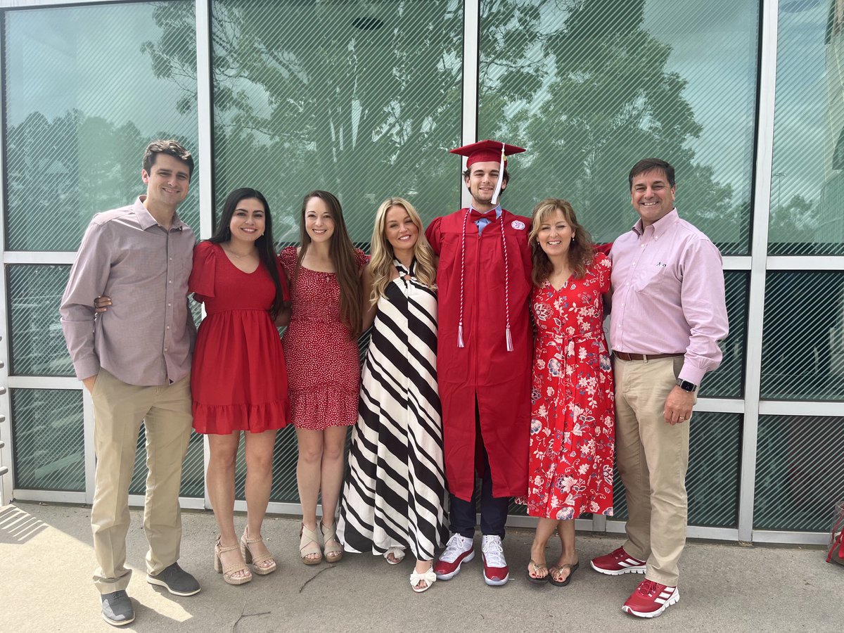 Congrats to ⁦@MattWilladsen⁩ & his family on his graduation today & what makes it all the better …. On his birthday ! But as nice as this day is … wish he were in Tallahassee with his other family #pack9 baseball .. have a great day #23 !