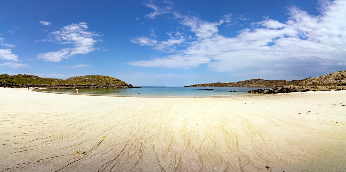 The achingly beautiful, pristine sands of Achmelvich, shot yesterday morning, just before one of the most restorative wild swims I've ever had ;)

#StormHour #scotspirit #visitscotland #highlandcollective #NC500 #naturephotography #bookphotography #landscapehunter #NWHGeopark