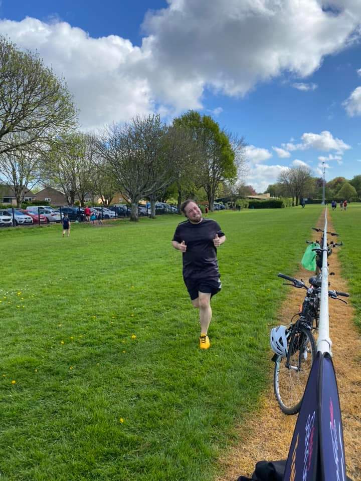 Fab parkrun in the ☀️ Well done to our 88 parkrunners, esp. the NINE 1st timers! HUGE thank you to the 16 volunteers…again with a big shout out to 1st time volunteer Ellie. Finally, well done Huw on your 100 milestone. 

#loveparkrun #Caerau #elycardiff #trelaipark