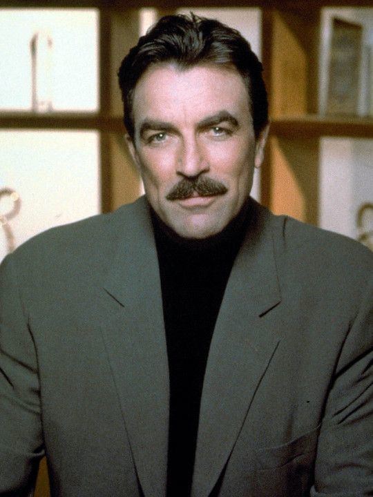 Before there was crime drama 'The Closer' there was sitcom 'The Closer,' which featured Tom Selleck and Ed Asner and ended on this day in 1998. It ran for 10 episodes. dlvr.it/T6Qdjd