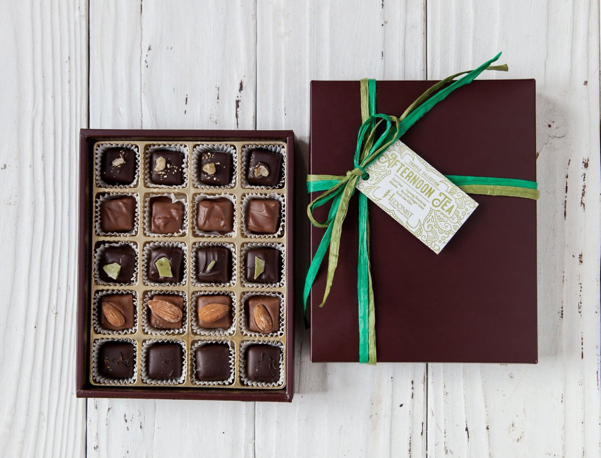 Made with local, fresh cream, rich chocolate, and infused with organic tea, our Afternoon Tea Chocolate Truffle Collection is the perfect way to say “thank you” to mom this Mother’s Day

Shop the collection here: hedonistchocolates.com/shop/afternoon…

#artisanchocolate #mothersday