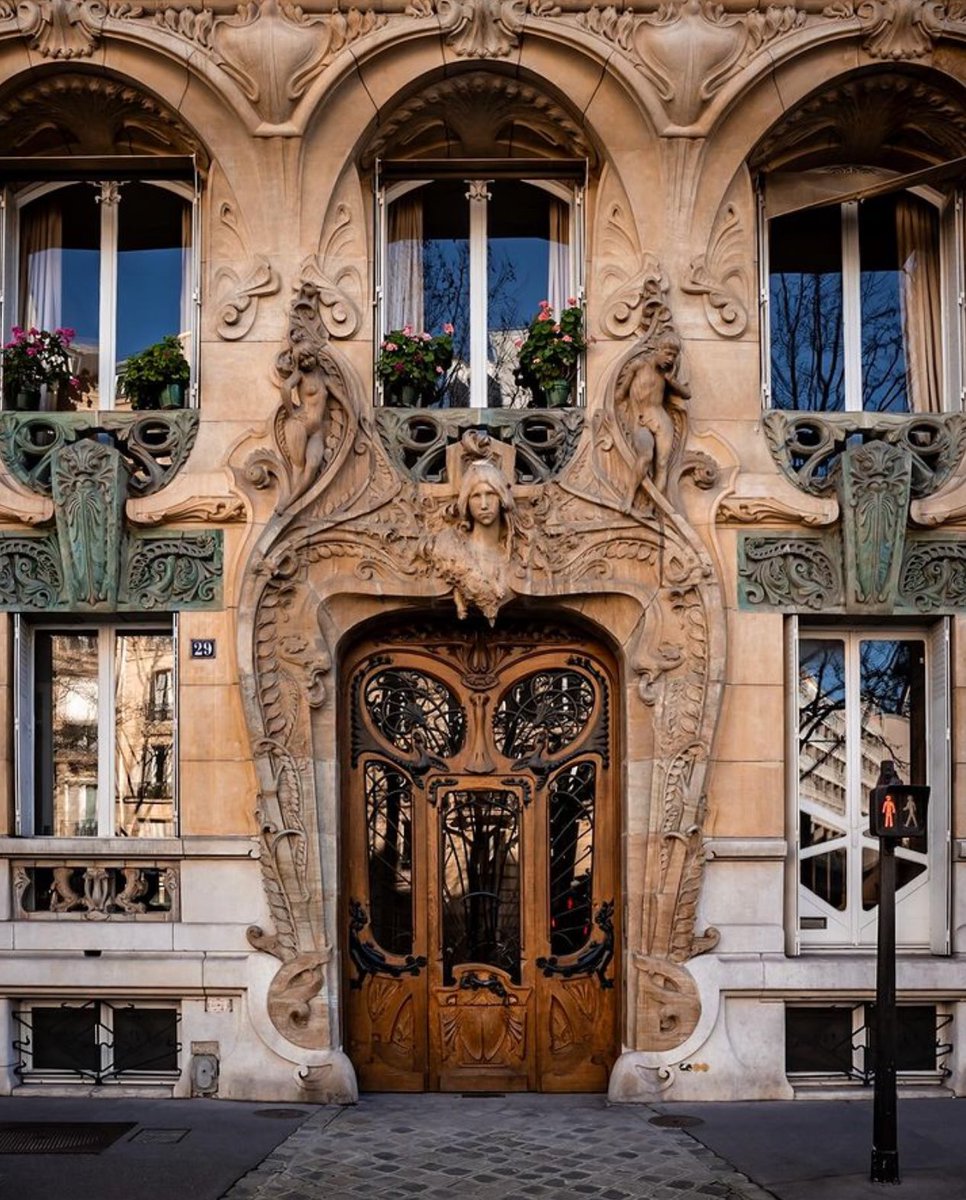 Paris has the most magnificent doors.