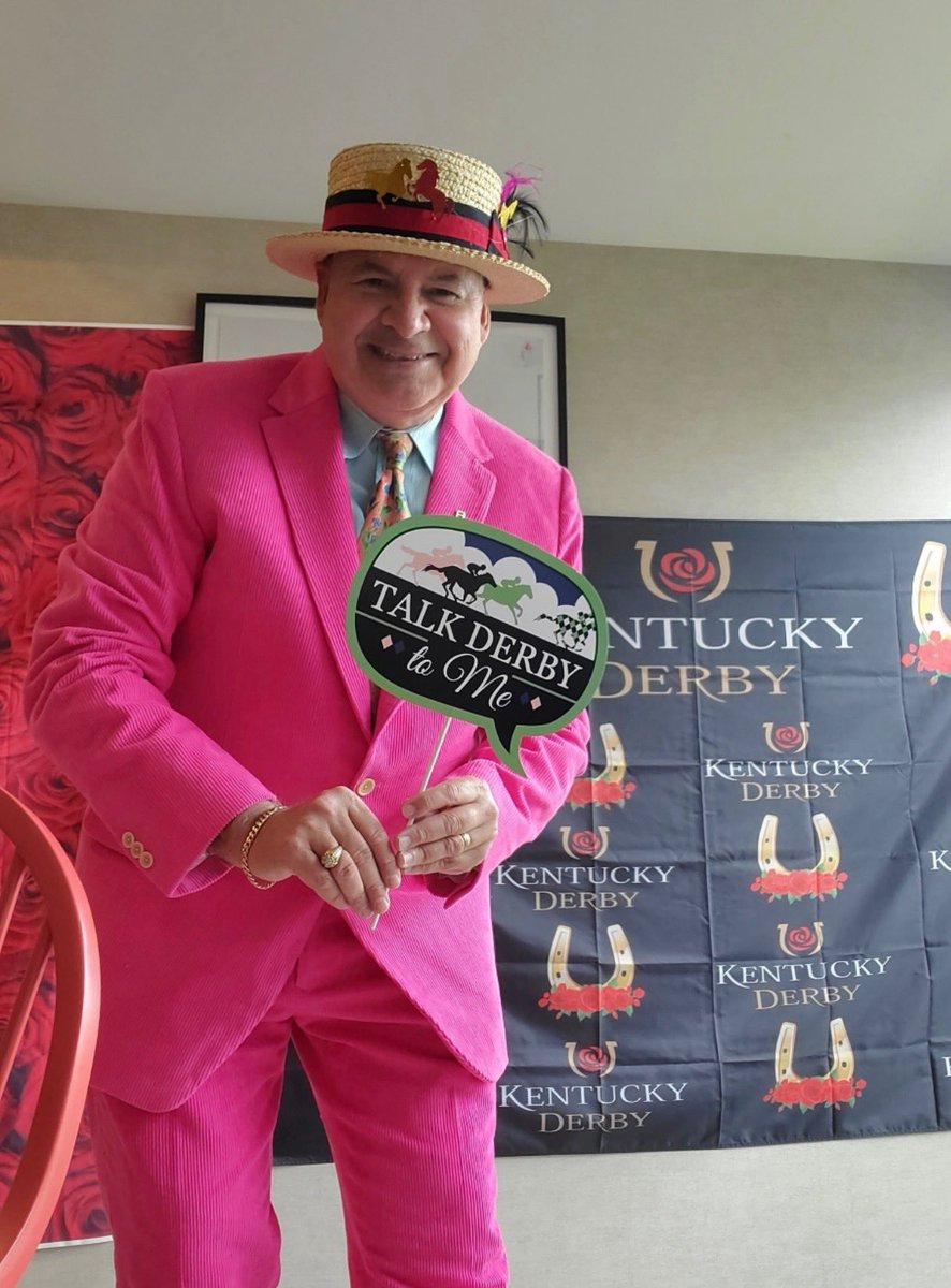 Music mogul Fred Tarube honoring Bret Michaels, his song and the @KentuckyDerby Derby 🐎🤘#KyDerby