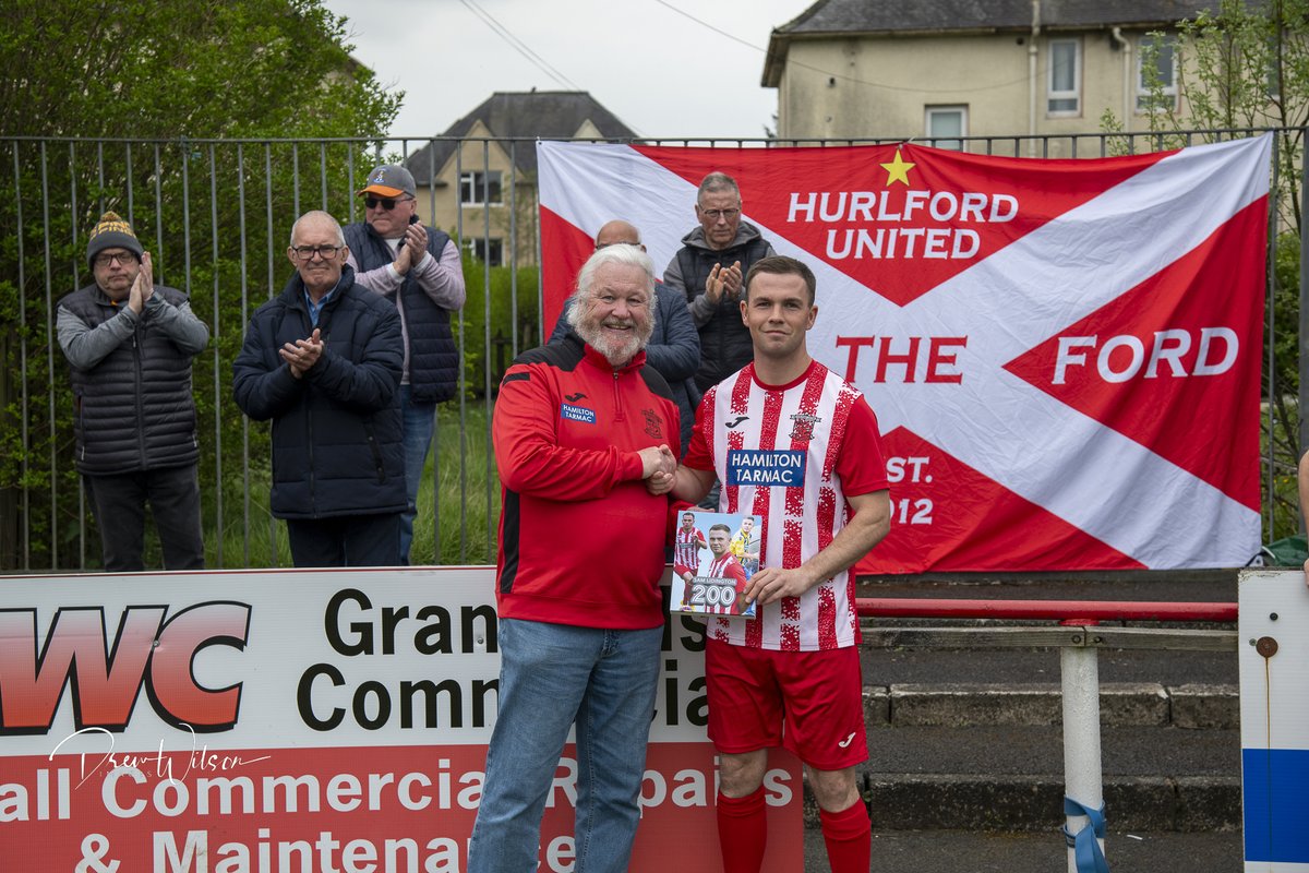 Dreww248's tweet photo. A small no. of pics from @HurlfordUtd 1 v 2 @ArthurlieFC  are now online - featuring our 2 double centurions from this week @samlidington_ and @jwhittaker1997  as well as today's special guest - @FitbaNomad . @OfficialWoSFL @Pgdakpodcast @AyrshireFitbaw 
https://t.co/qq7lnO6tox https://t.co/MSbCL4O3Qd