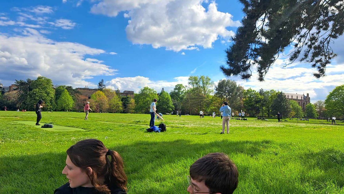 Cambridge had a great day at Varsity today, winning 3 matches, including an immense comeback against Oxford A!
Results:
Cam D 60-305 Ox D
Cam C 335-135 Ox C
Cam B 265-245 Ox B
Cam A 310-295 Ox A
Thank you <a href="/OUQuizSoc/">Oxford University Quiz Society</a> for hosting, and for the post-varsity lunch and cricket match :)