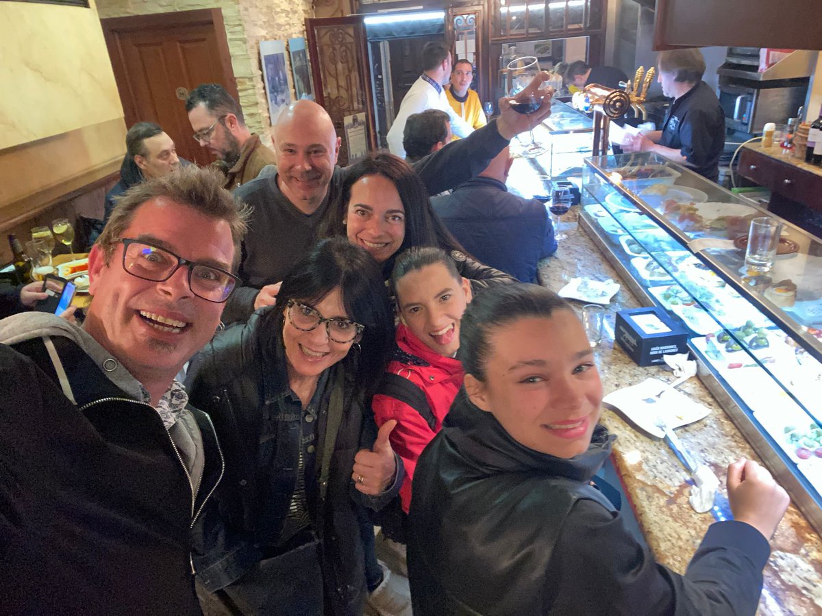 Jaumecabot's tweet image. Gran desconnexió de cap de setmana amb amics a Burgos!! #RiureMolt #Dansa