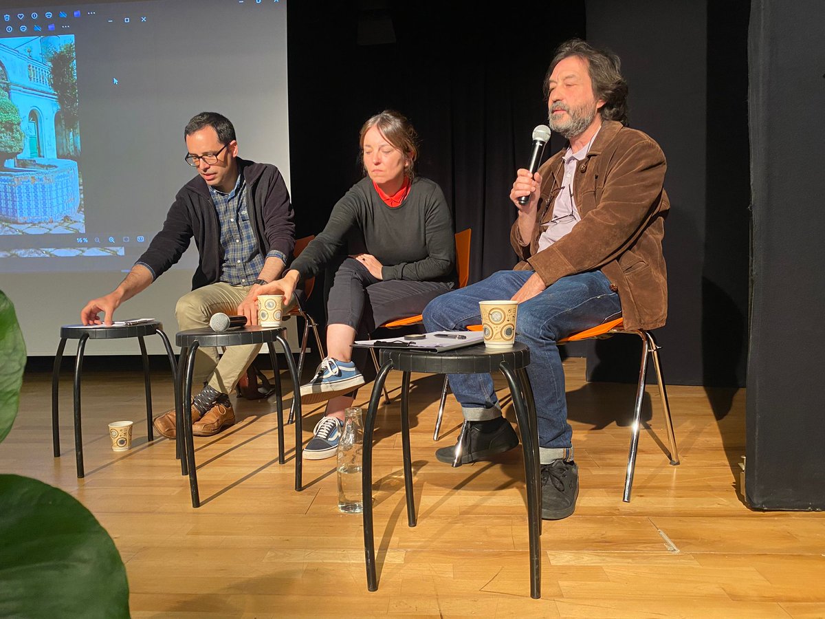 El número 5 de Mirades ja és al carrer. Avui l'hem presentat en un acte on, a més, hem parlat de la necessitat de defensar el patrimoni històric i arquitectònic del poble, del país. De vegades molt més difícil de defensar que el patrimoni natural!