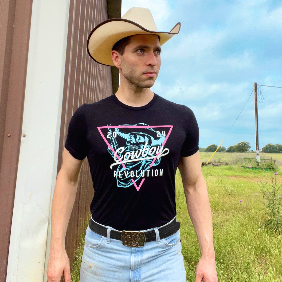 Use promo code GARRETT for 15% off when you shop @CowboyRev2012 today!

#cowboyrevolution #cowboyrevolutionapparel #garrettsmith #westernwear #westernstyle #country #countryboy #boots #hat #jeans