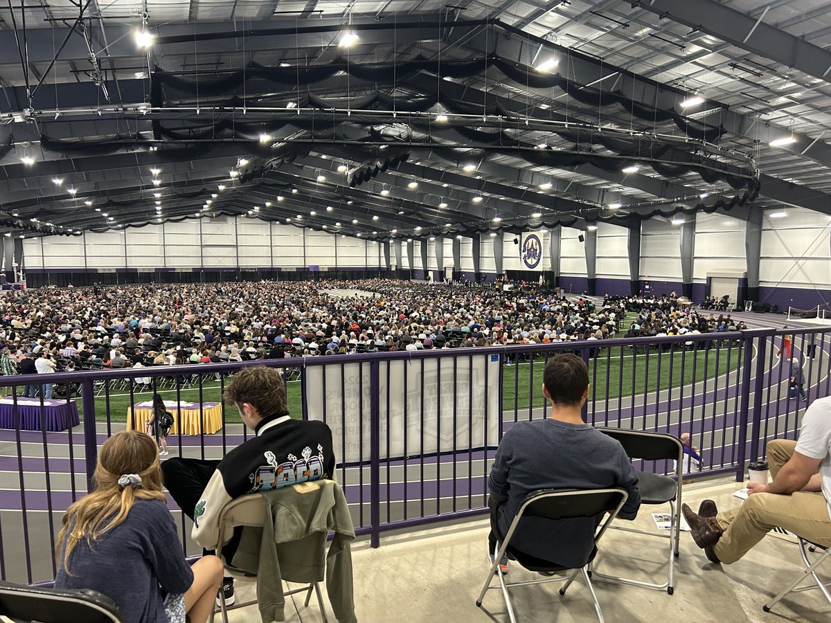 Graduation day here at ASHLAND UNIVERSITY… we have a number of men’s soccer players 👨‍🎓 graduating today✌️💪👉👏👏👏 #flylikeaneagle