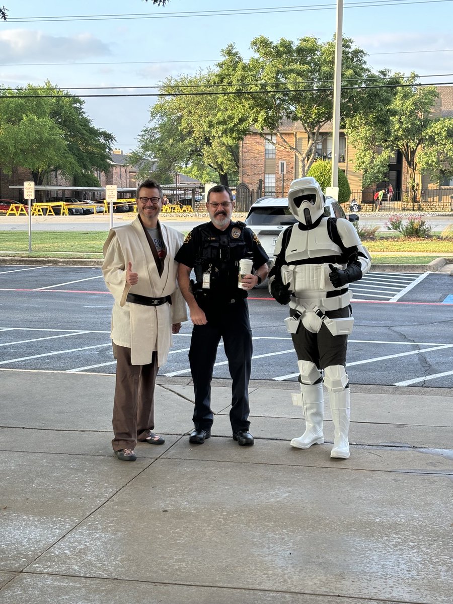 Leslie McIntire@des_les1#DESisBest#May the 4th be with you#DESdolphins