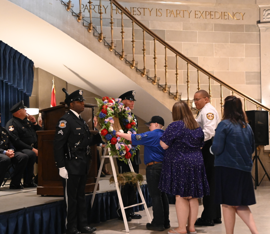 News Release: Missouri honors state’s fallen law enforcement officers News Release Link: dps.mo.gov/news/newsitem/… Photos of today's ceremony: flickr.com/photos/missour…