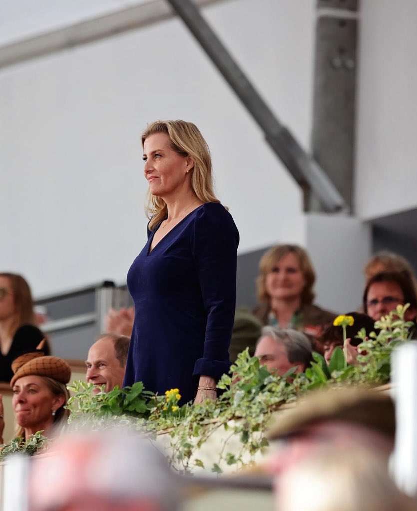 ✨ What a GORGEOUS photo shared by RWHS of The Duchess of Edinburgh at the royal box on Day 4 of the event 💙

The Duke also in this pic, seated by Sophie’s side 😊

📸 RWHS
