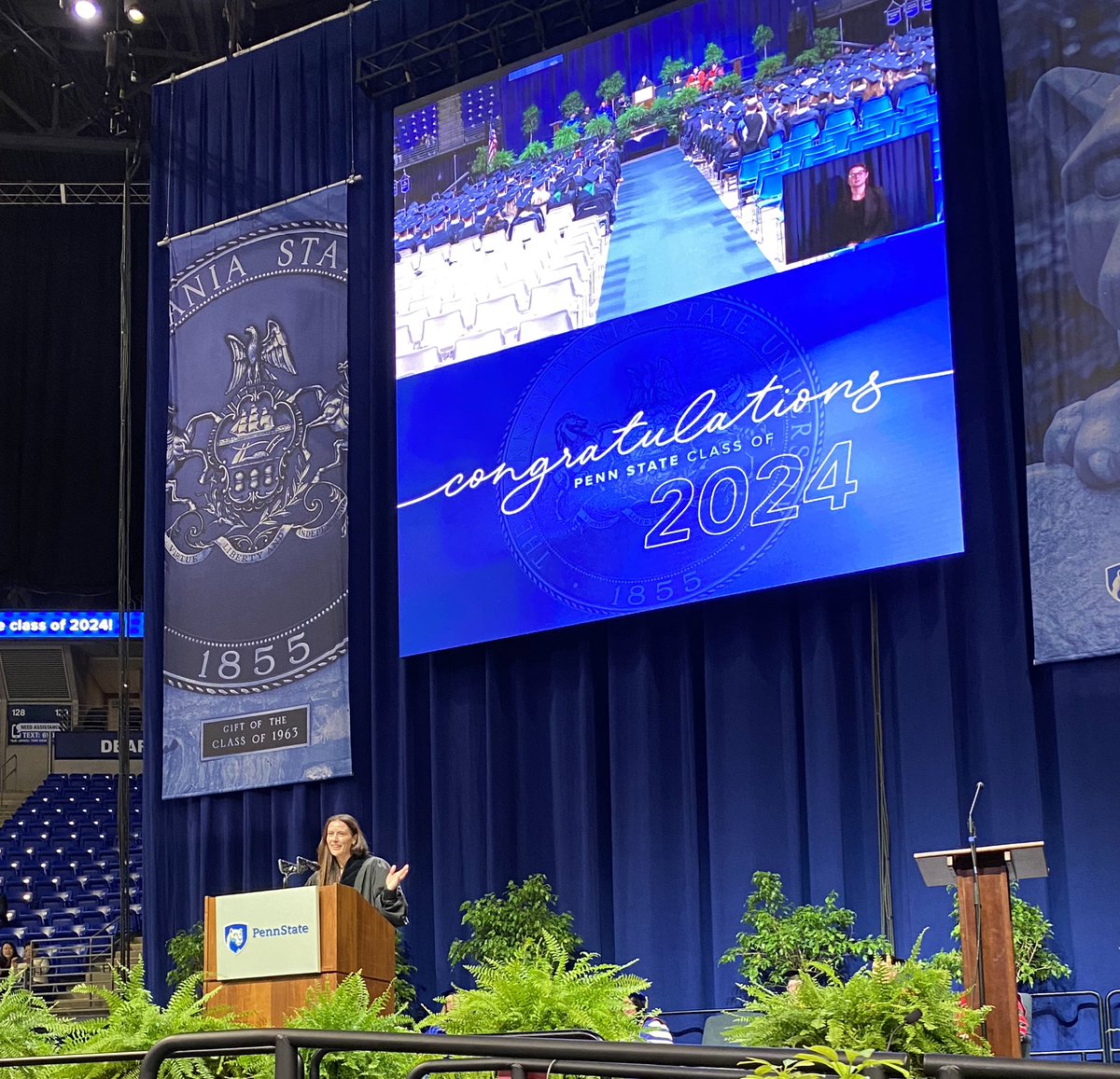 Congrats to all our @PSUBellisario students graduating today! Especially my @CentreCountyRep news team 😁 Very proud of you all and I’m going to miss you! And a big thanks to our commencement speaker @alikrieger!