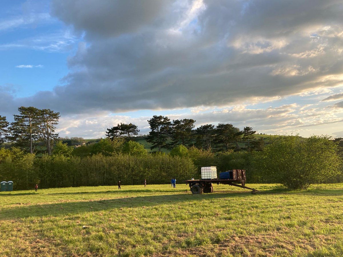 A lovely evening with the Bronze and Silver DofE expedition camping at Winchcombe.